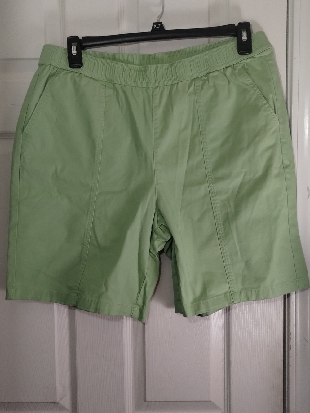 D&Co. Women's Elastic-Waist Bermuda Shorts - Light Green